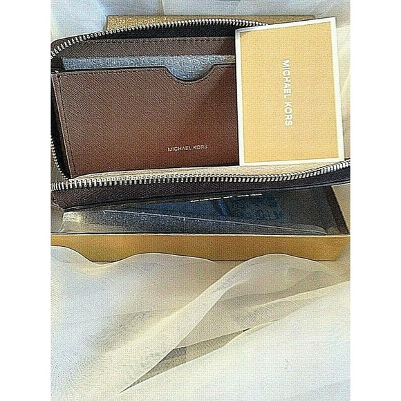 NWT Authentic Michael Kors Perforated Gold Stars Large Flat Multi- Phonecase - Picture 6 of 11